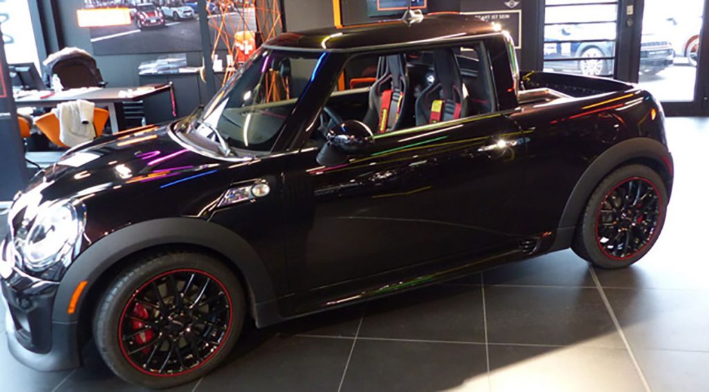 Versteigerung eines exklusiven MINI Charity Pick-Ups