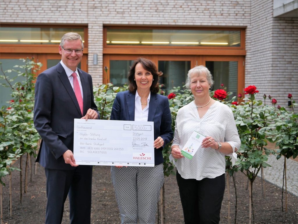 MitarbeiterInnen der HALLESCHE Krankenversicherung spenden