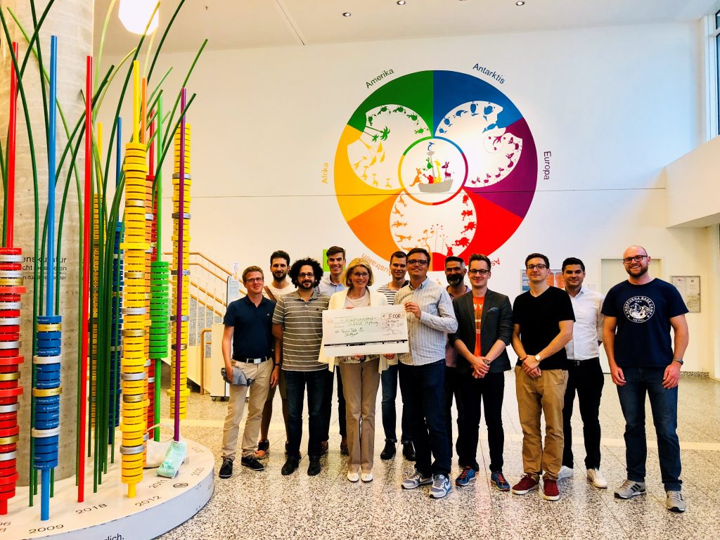 Round Table 82 im Olgäle mit einem großen Scheck