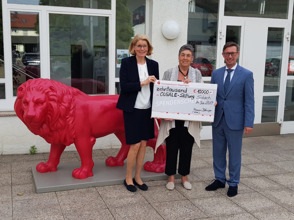 vl: Dr. Stefanie Schuster, Rosemarie Böhringer, Bürgermeister Julian Stipp