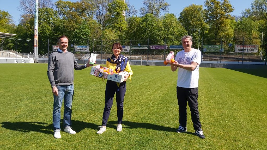 Stuttgarter Kickers und Wirth & Co. GmbH spenden Zitrusfrüchte an das Olgäle