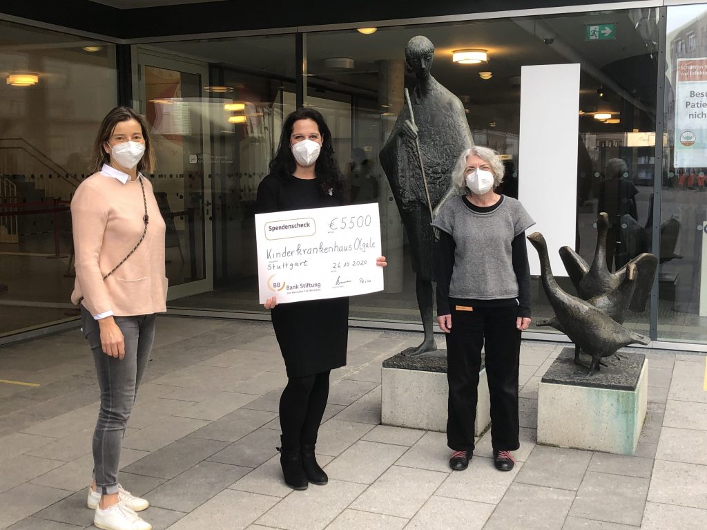 BB Bank spendet Laptops im Wert von 5.500 Euro für Schule für Kranke