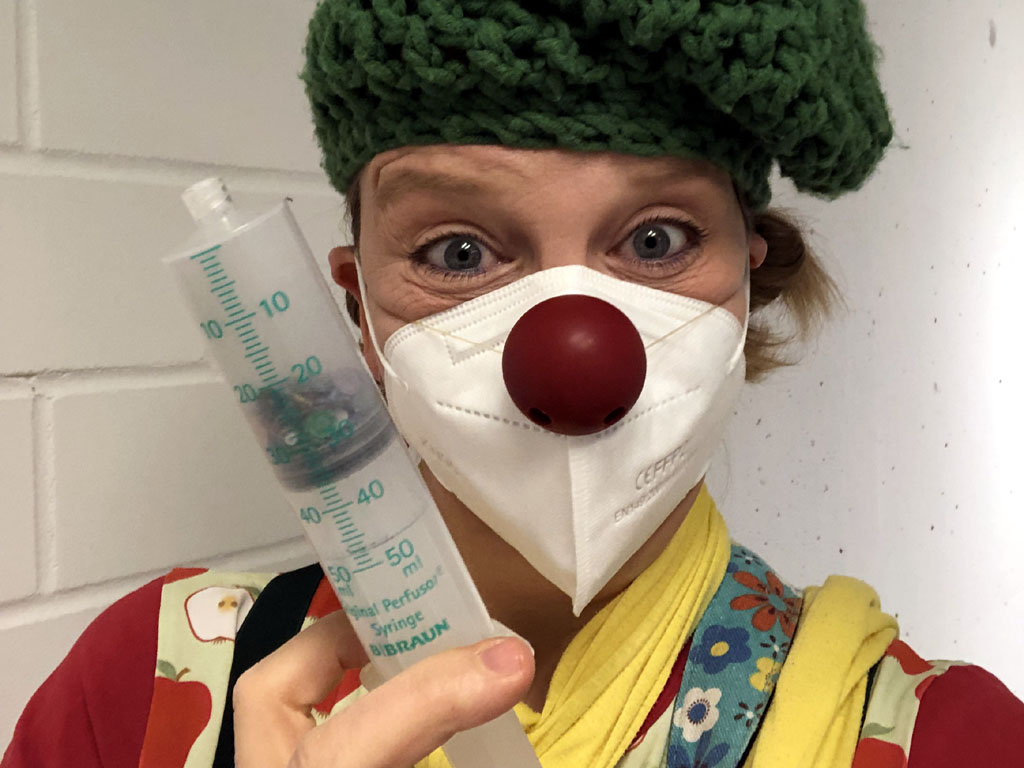 Eine Einhornglitzerimpfung für die Physiotherapeutin