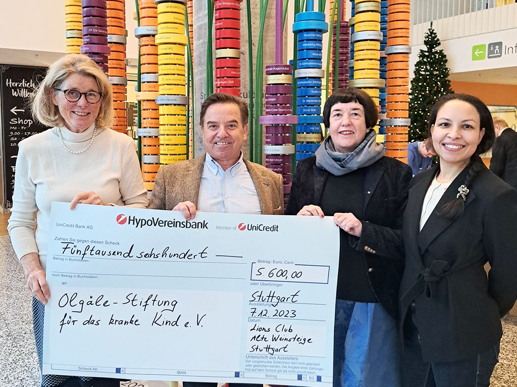 Großzügige Spende durch Lions Club Alte Weinsteige