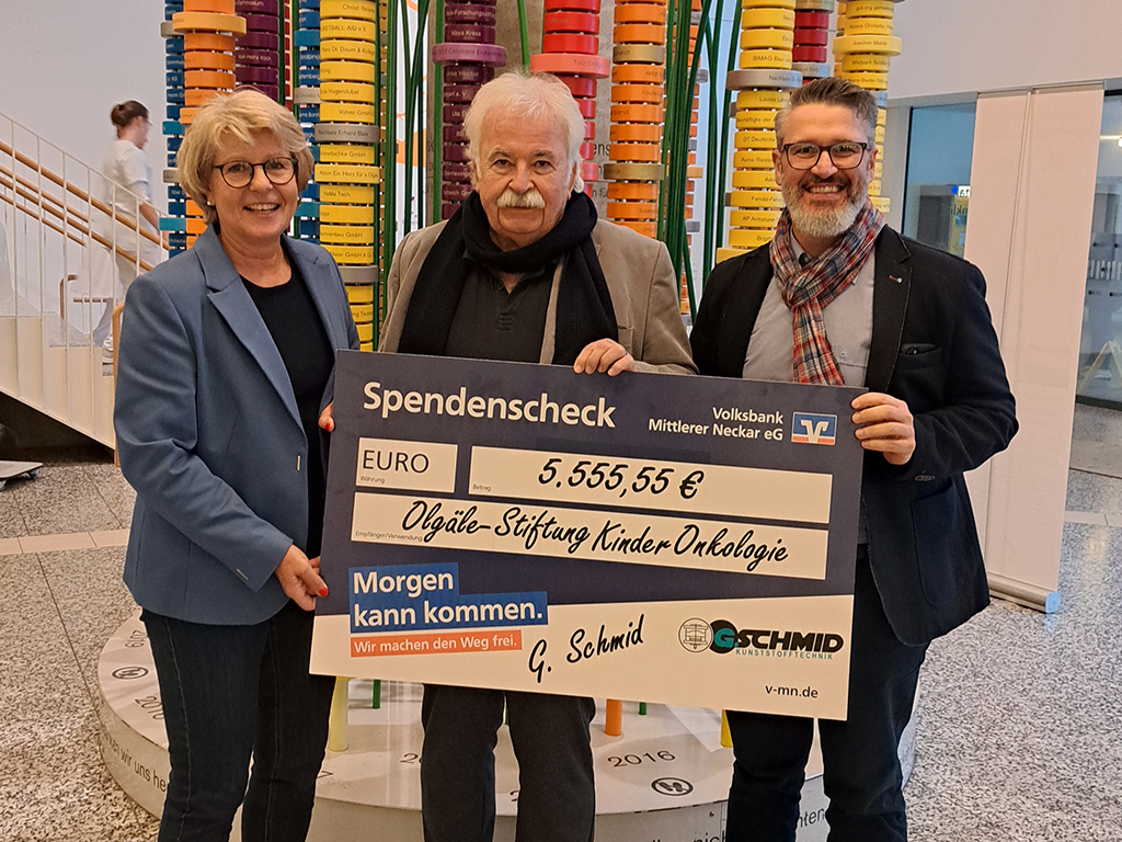 G. Schmid GmbH spendet 5.555,55 Euro für die Onkologie