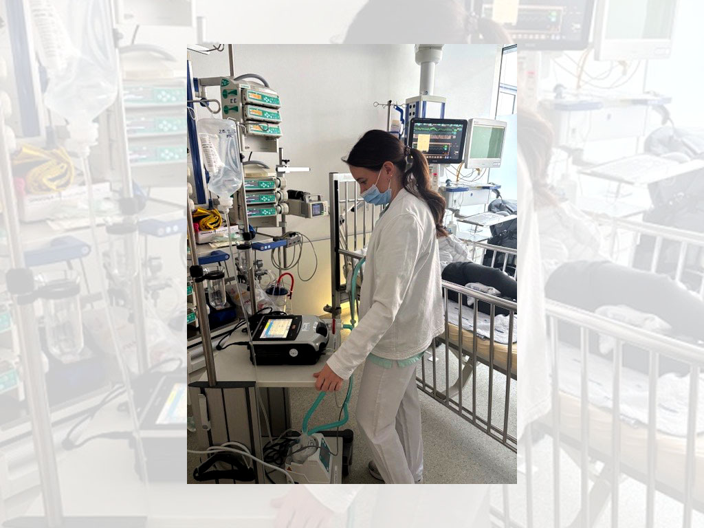 Neuer Gerätewagen für beatmete Patienten