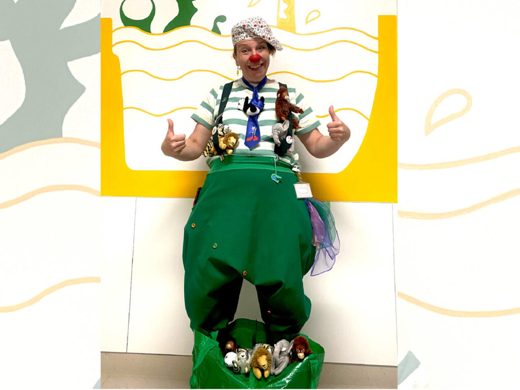 IKEA spendet Trösterchen für die OP-Begleitung