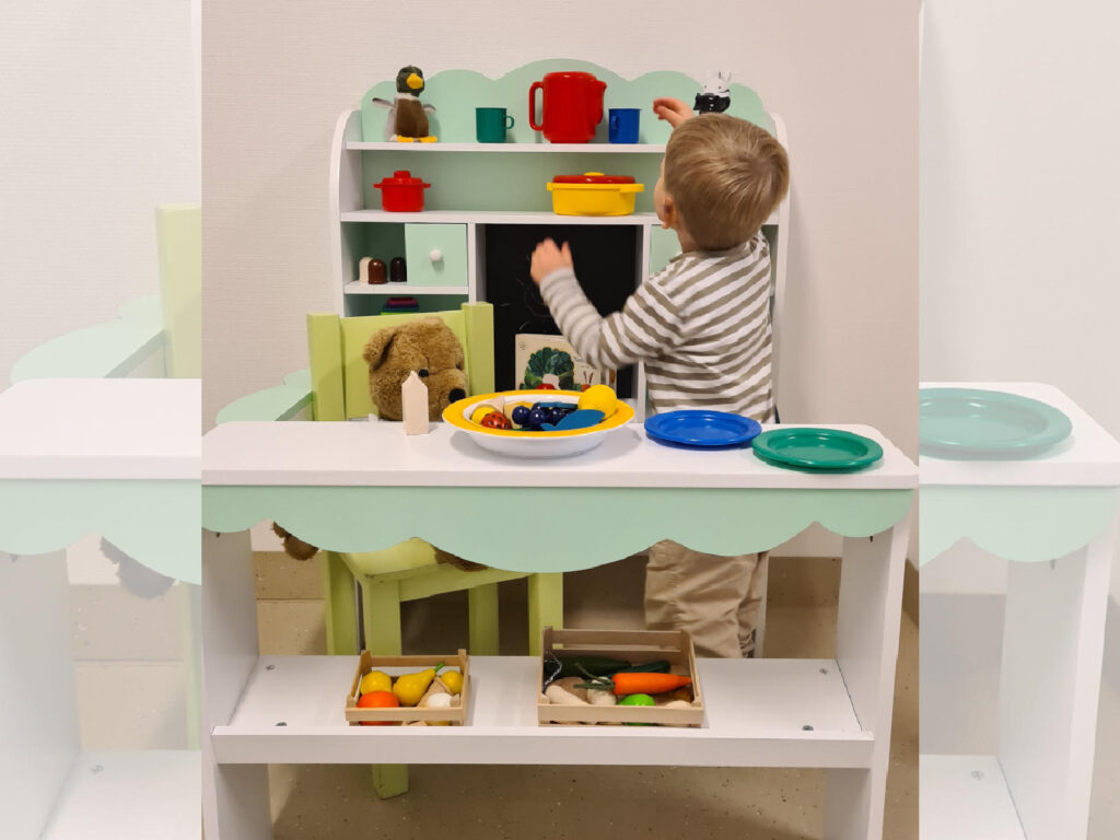 Zwei neue Kaufläden für die heilpädagogische Arbeit im SPZ